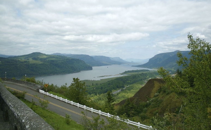 Columbia-River-Highway-in-Oregon.-©-creative-commons